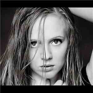 Madilyn Bailey - In These Halls (The Graduation Song) download mp3 flac
